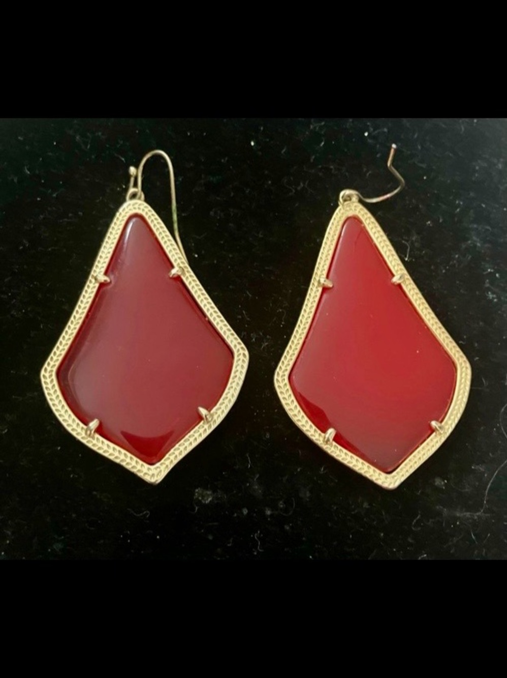 Kendra Scott Alex Drop earrings Gold Tone Red Opaque